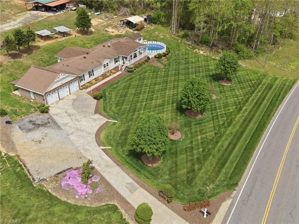 7352 Nc Highway 18 , Boomer, NC 28606