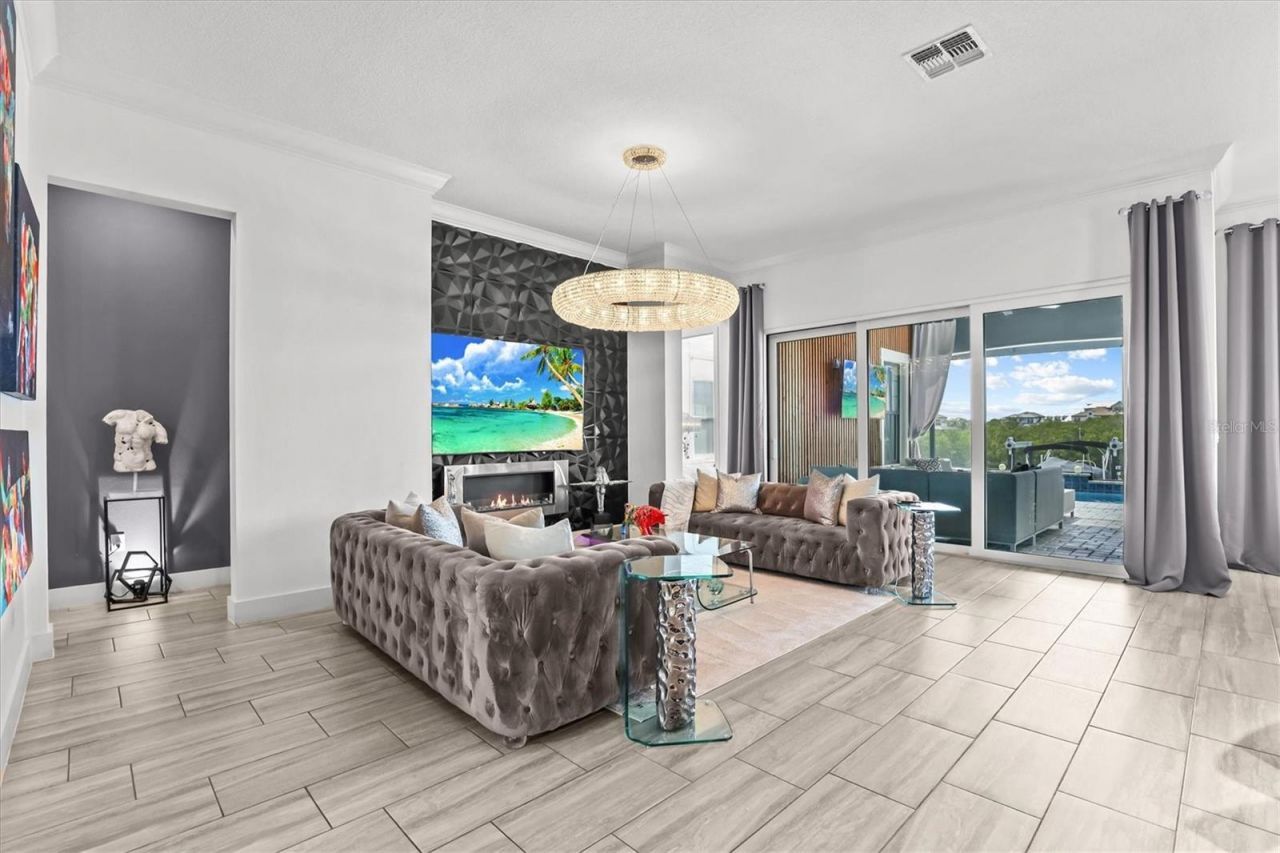 916 Seagrape Drive, Ruskin, FL 33570 Photo