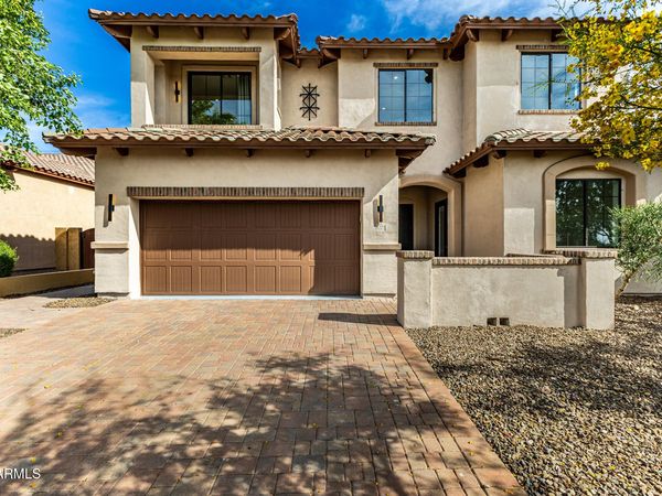 8207 E JASMINE Circle, Mesa, AZ 85207