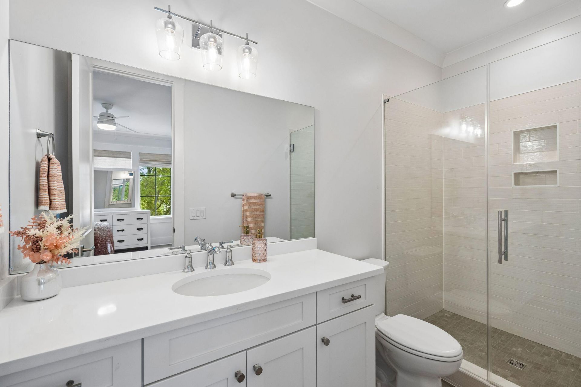 924 Pitt Street Photo 49