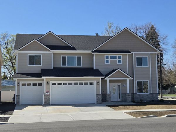 12704 E Desmet Ave, Spokane Valley, WA 99216