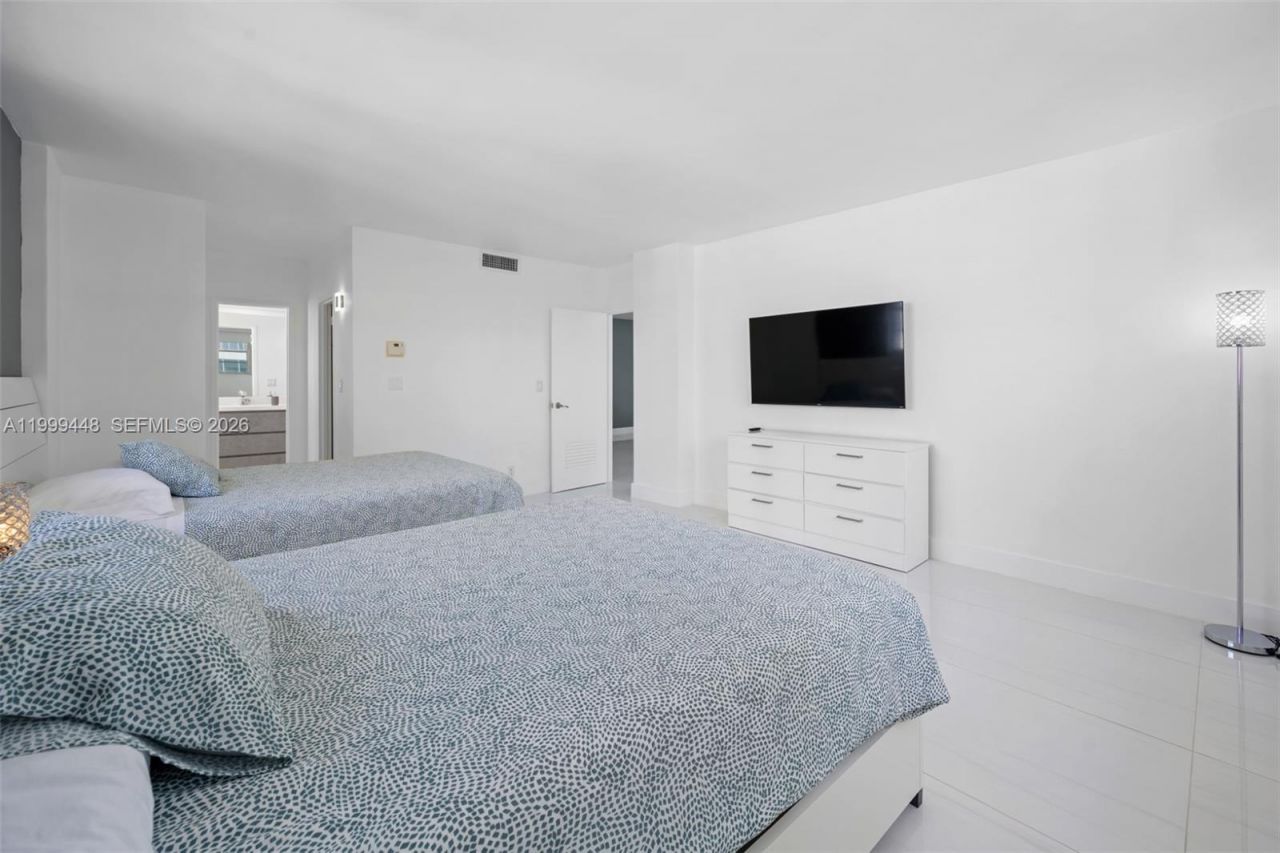 4001 S Ocean Dr, Unit 15B, Hollywood, FL 33019 Photo