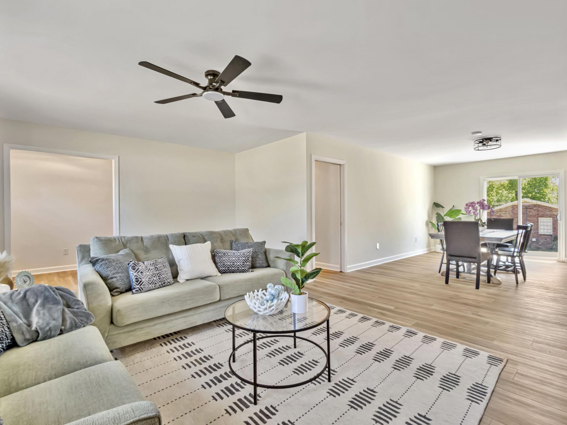 114 Azalea Drive Photo 16