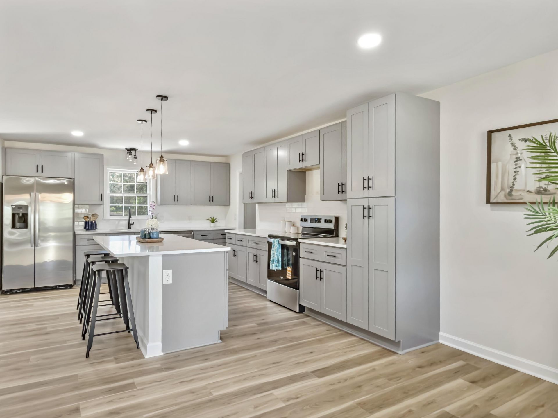 114 Azalea Drive Photo 4