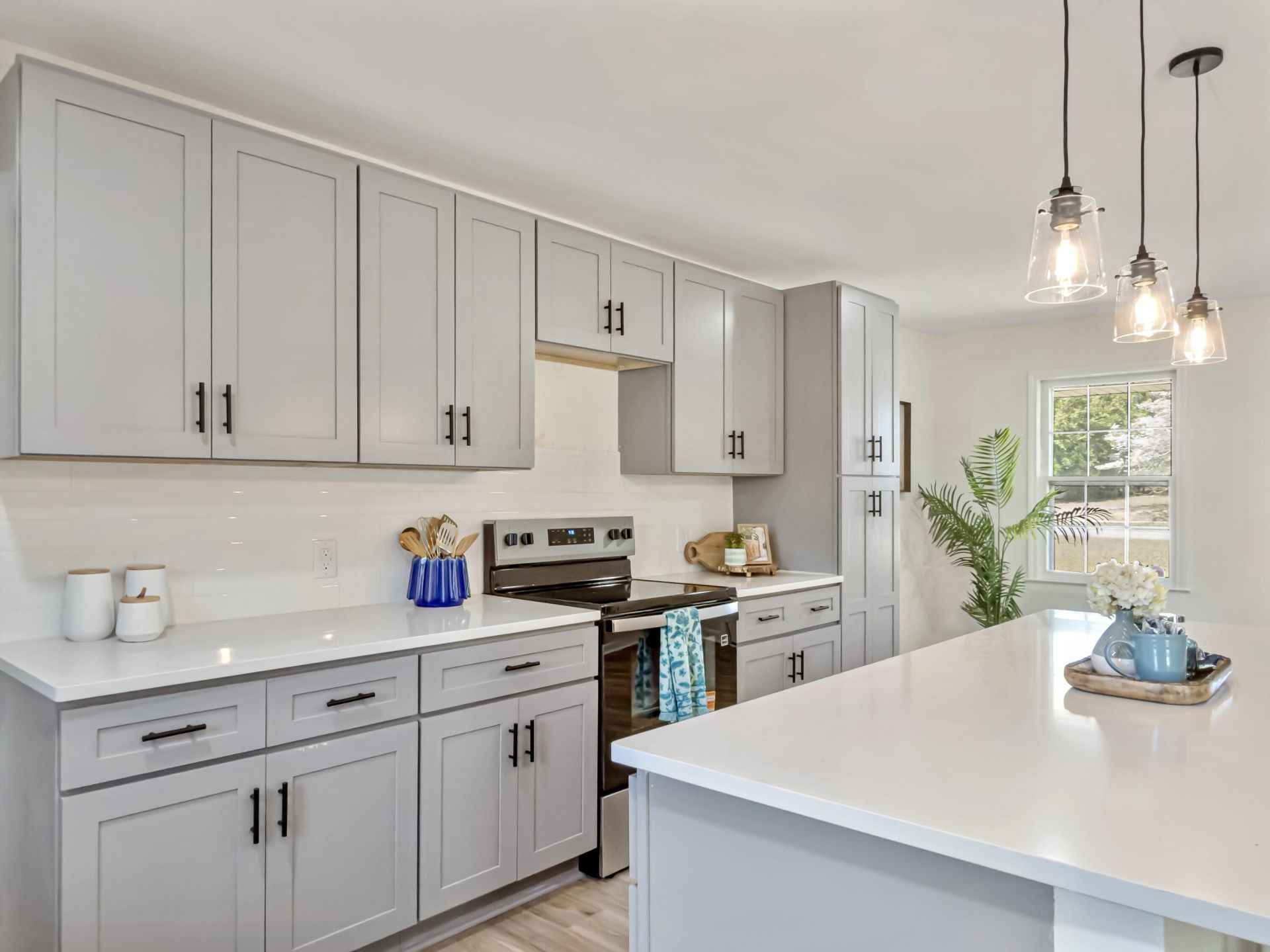 114 Azalea Drive Photo 7