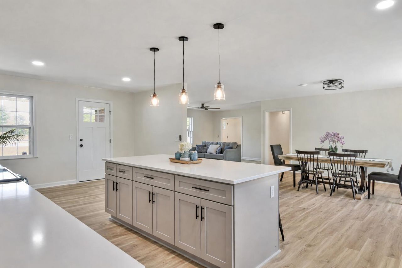 114 Azalea Drive Photo 8