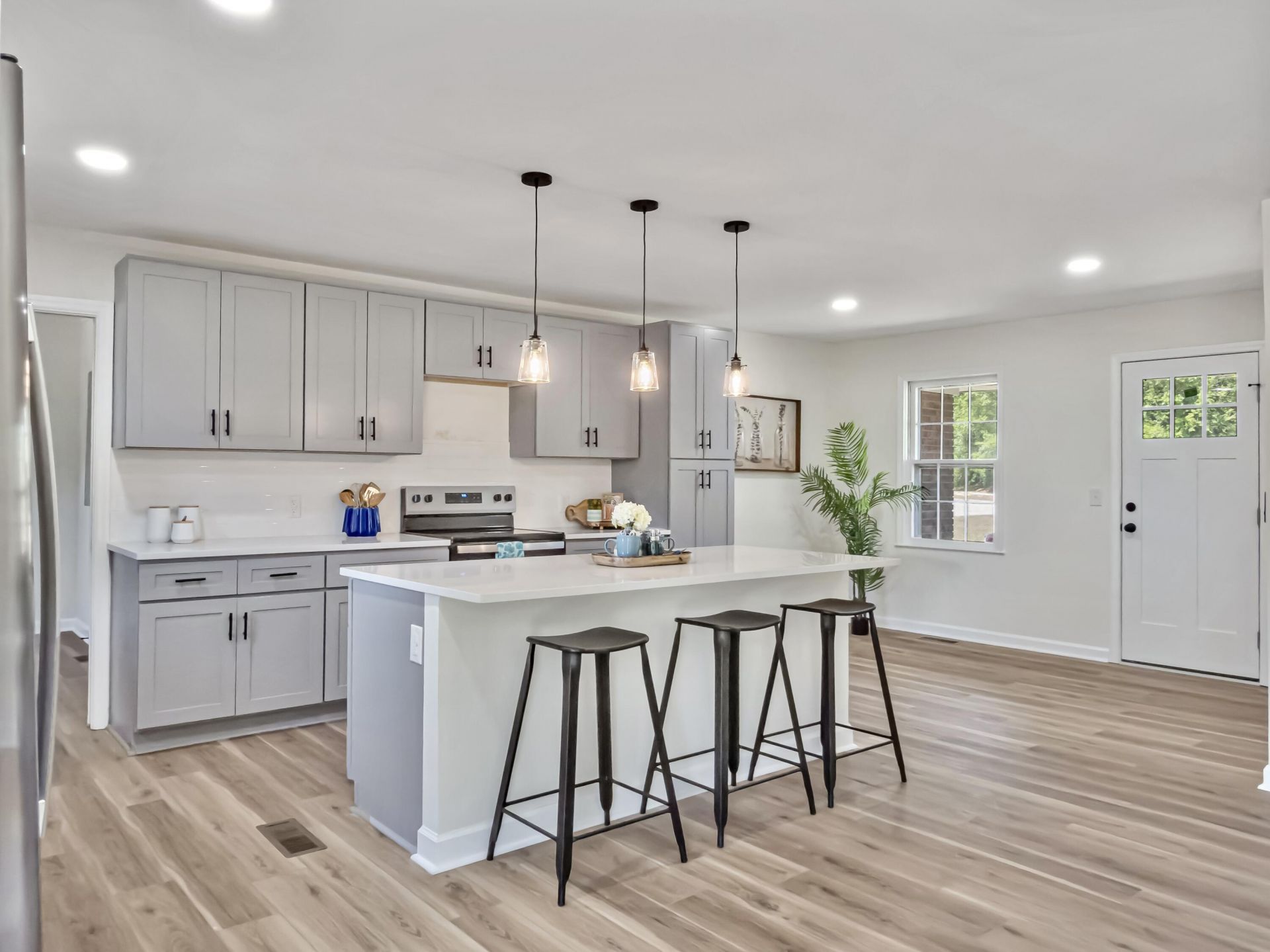 114 Azalea Drive Photo 9