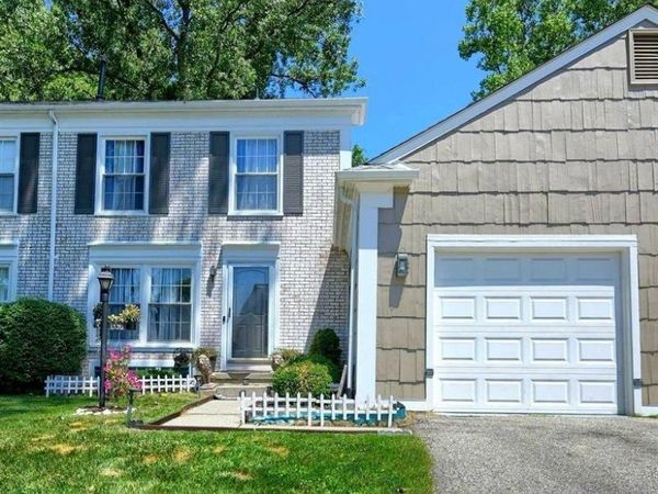 1370 Crescent Lane, Rochester, MI 48306