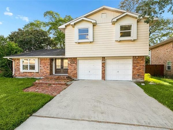 2552 VALENTINE Court, New Orleans, LA 70131