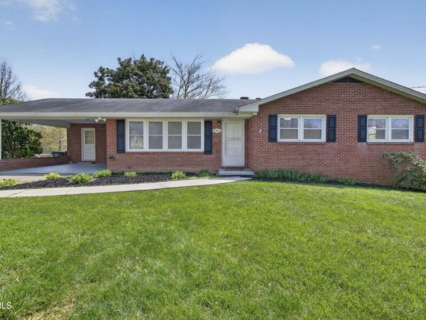 882 Northeast Panacella Drive, Abingdon, VA 24210