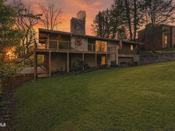 1823 Woodhaven Drive, Elizabethton, TN 37643
