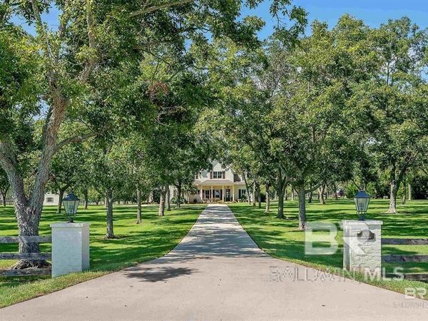 8753 Bishop Road, Fairhope, AL 36532