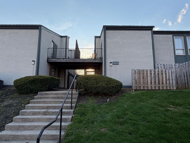 4645 Merrimar Circle E, Unit F, Columbus, OH 43220 Photo 1