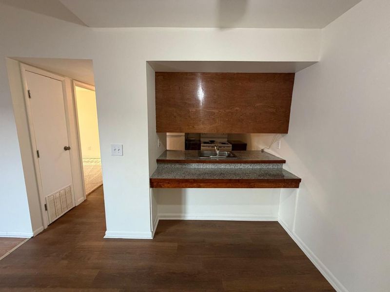 4645 Merrimar Circle E, Unit F, Columbus, OH 43220 Photo 10