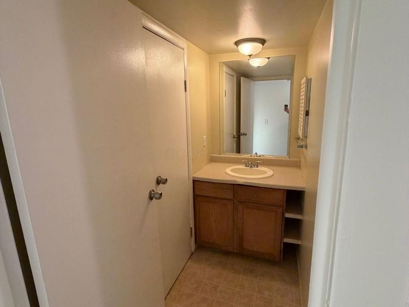 4645 Merrimar Circle E, Unit F, Columbus, OH 43220 Photo 16