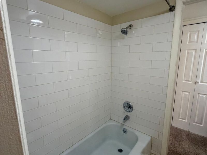 4645 Merrimar Circle E, Unit F, Columbus, OH 43220 Photo 26