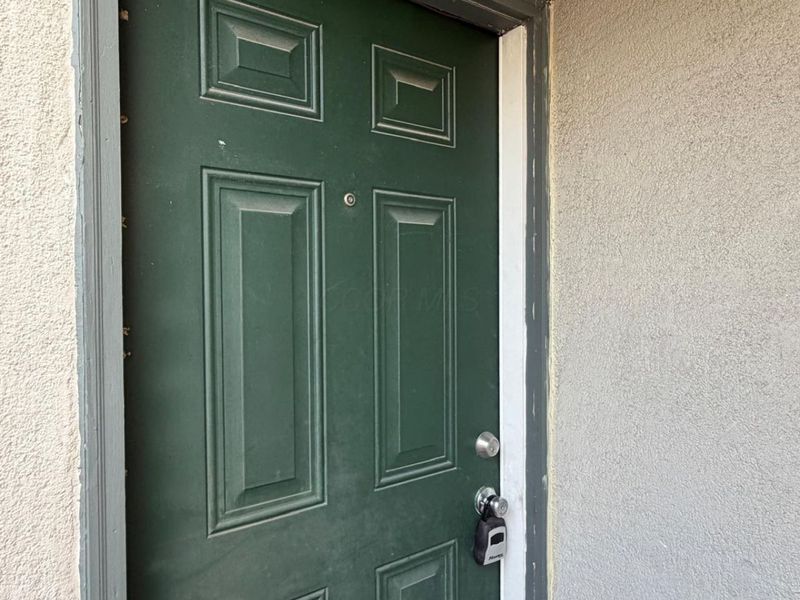 4645 Merrimar Circle E, Unit F, Columbus, OH 43220 Photo 3