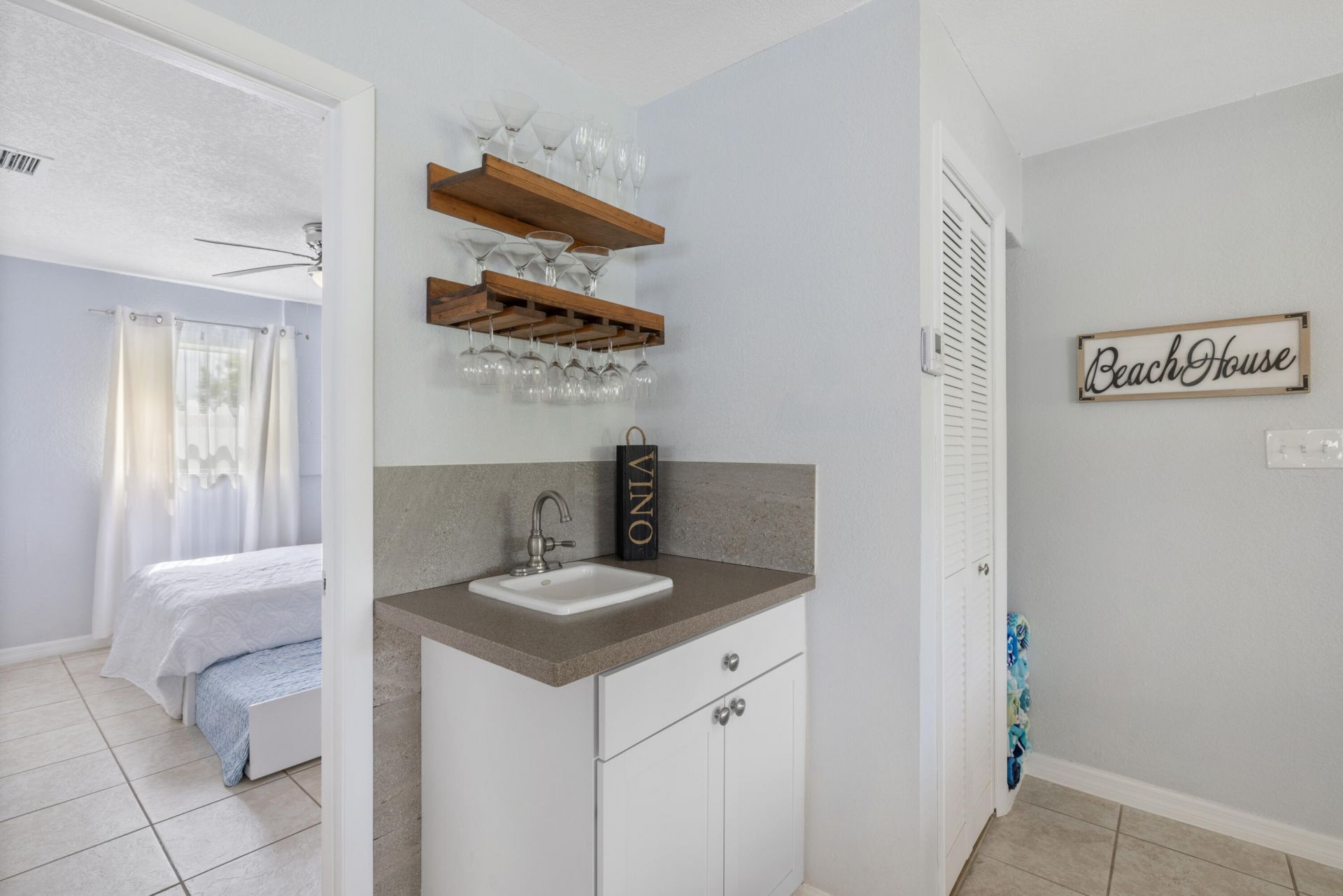 1310 4th Court, Vero Beach, FL 32960 Photo