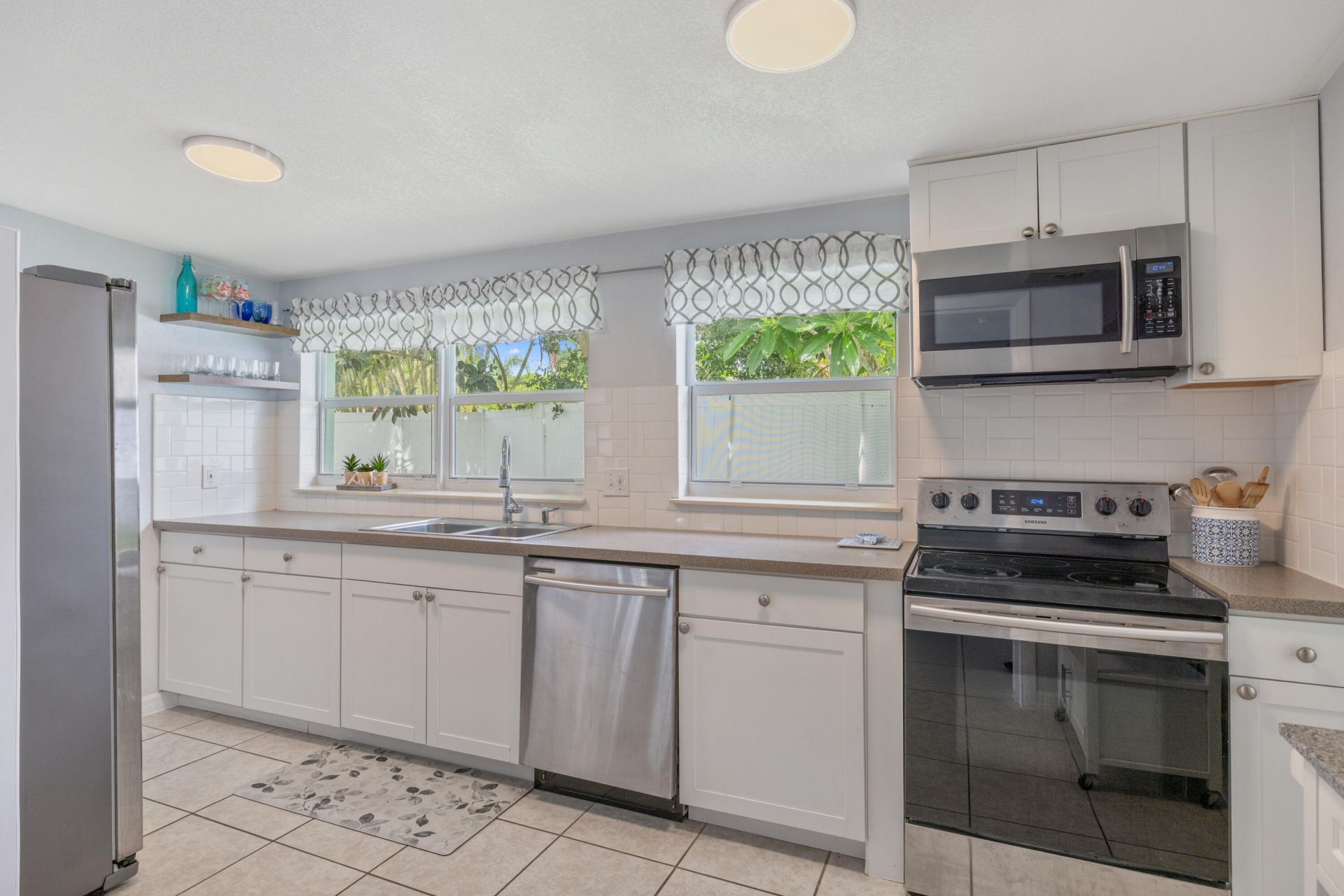 1310 4th Court, Vero Beach, FL 32960 Photo