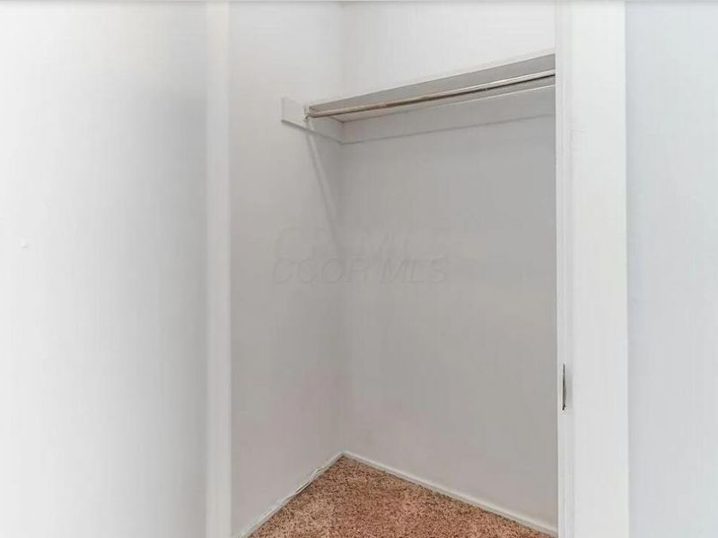 5442 Worthington Forest Place , Columbus, OH 43229 Photo 18