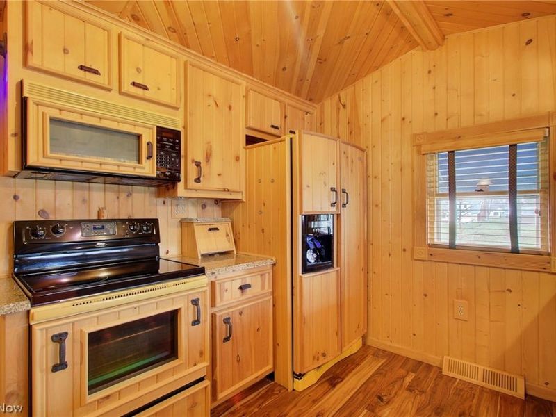 2229 Western Avenue , Alliance, OH 44601 Photo 15