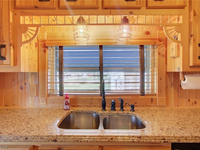 2229 Western Avenue , Alliance, OH 44601 Photo 16