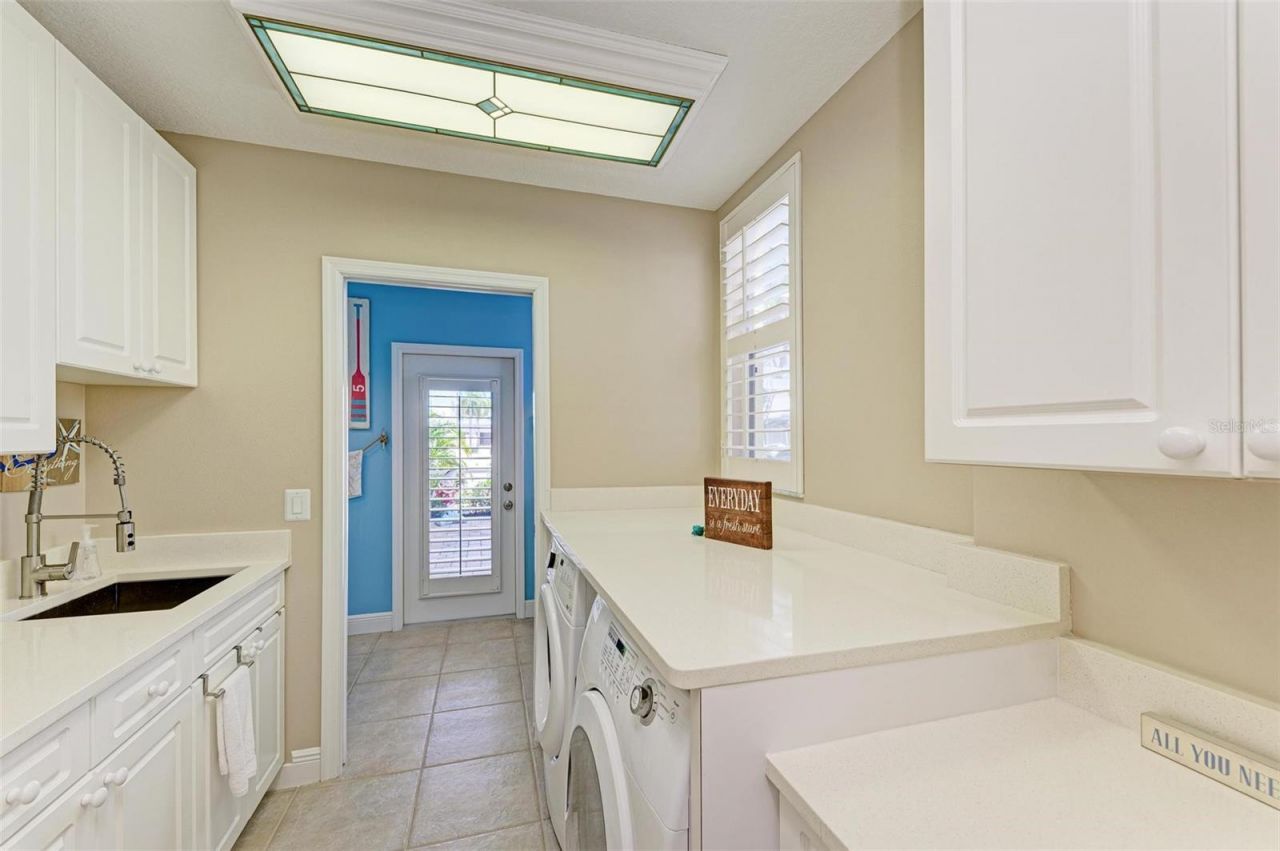 4527 Blue Marlin Drive, Bradenton, FL 34208 Photo