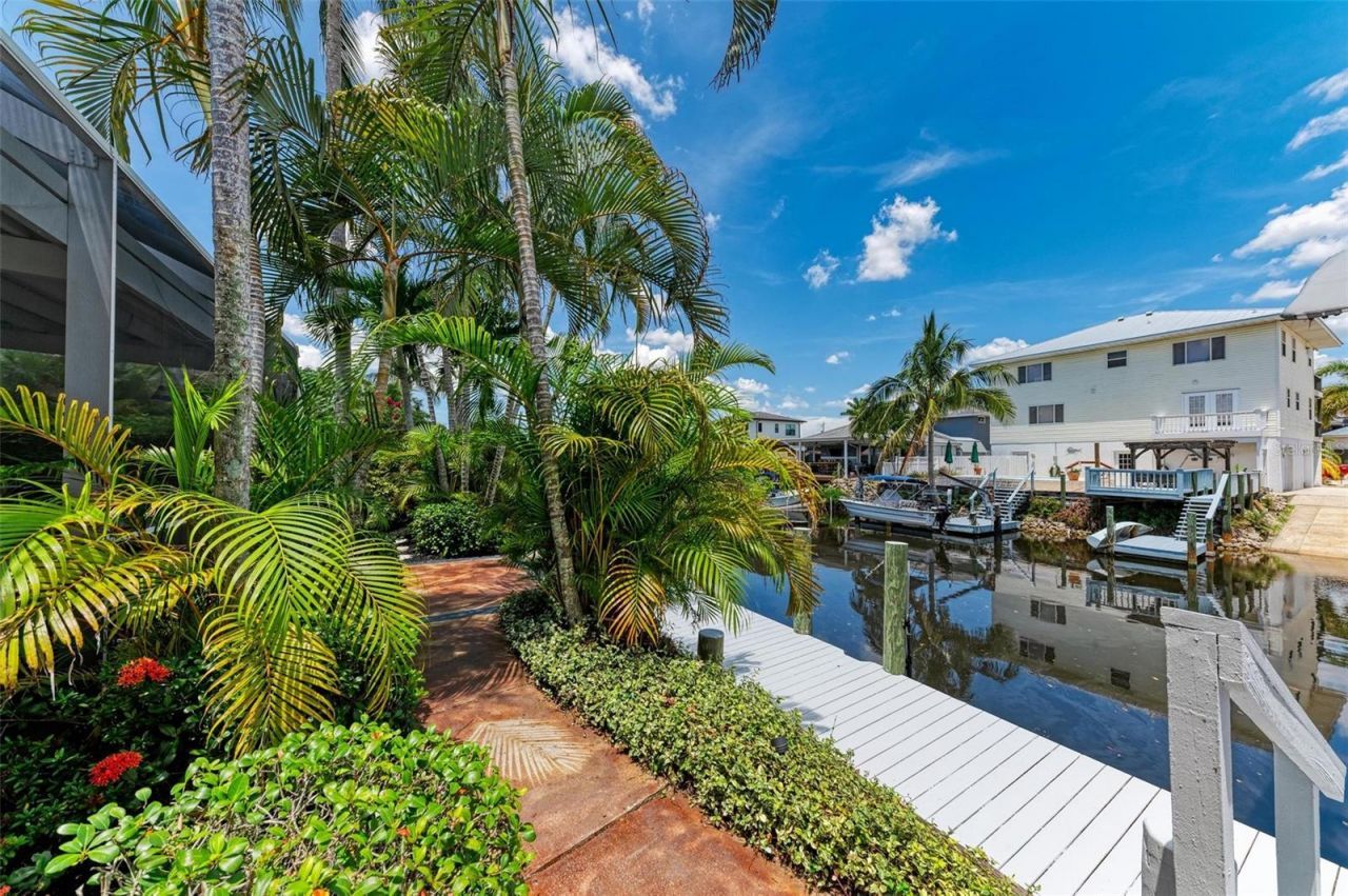 4527 Blue Marlin Drive, Bradenton, FL 34208 Photo