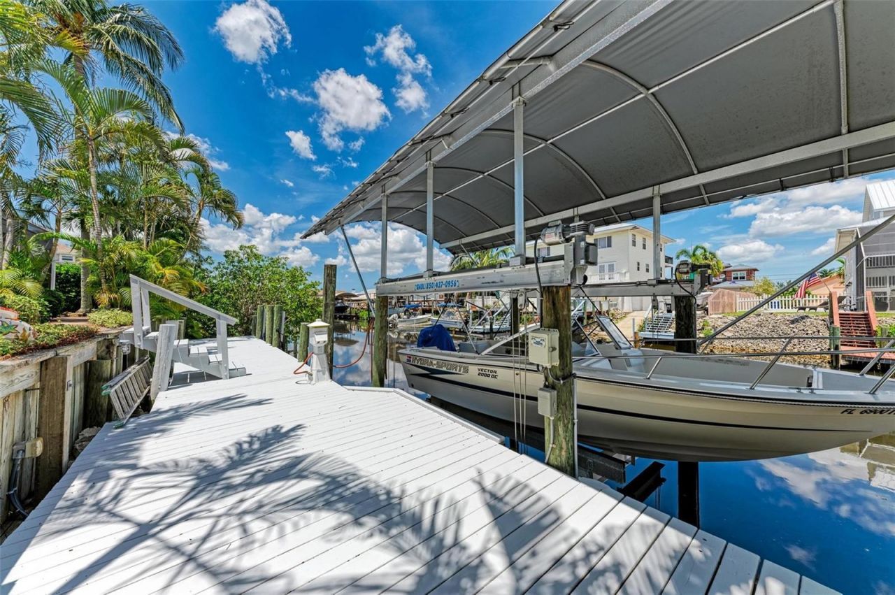 4527 Blue Marlin Drive, Bradenton, FL 34208 Photo