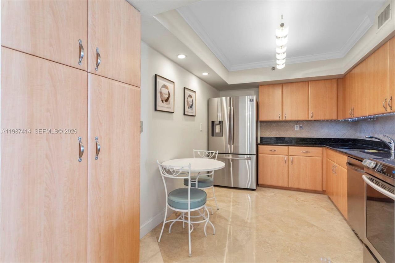 3600 Mystic Pointe Dr, Unit 1402, Aventura, FL 33180 Photo