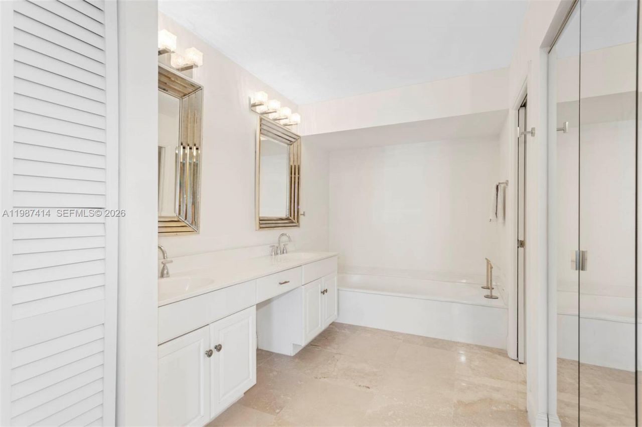 3600 Mystic Pointe Dr, Unit 1402, Aventura, FL 33180 Photo