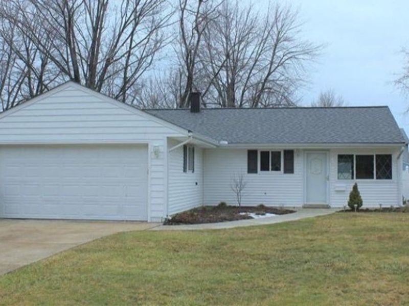 7617 Holly Drive, Mentor on the Lake, OH 44060 Photo 1