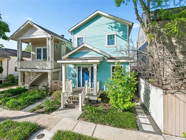 8234 ZIMPLE Street, New Orleans, LA 70118
