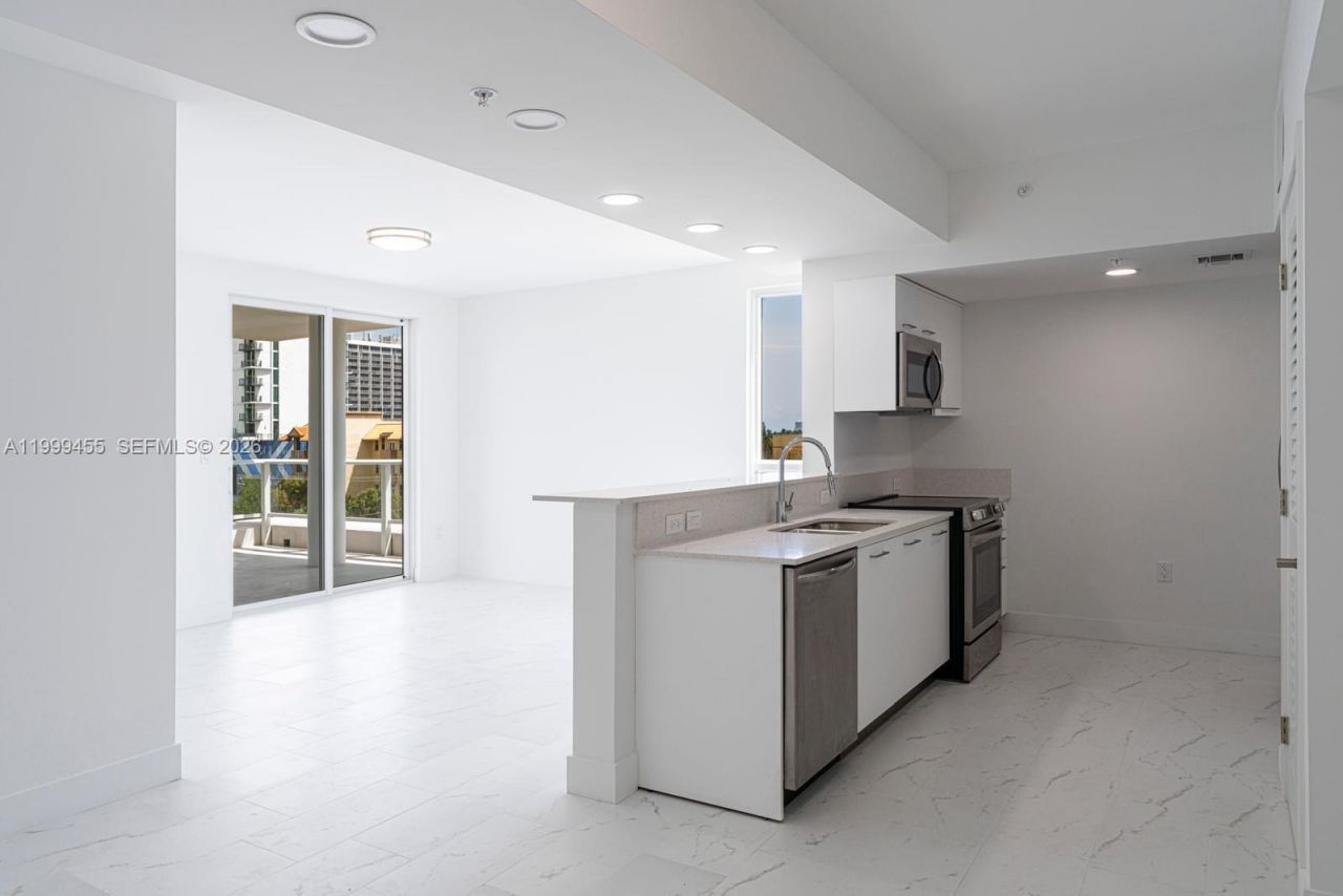 1850 Monroe St , Unit 410, Hollywood, FL 33020 Photo