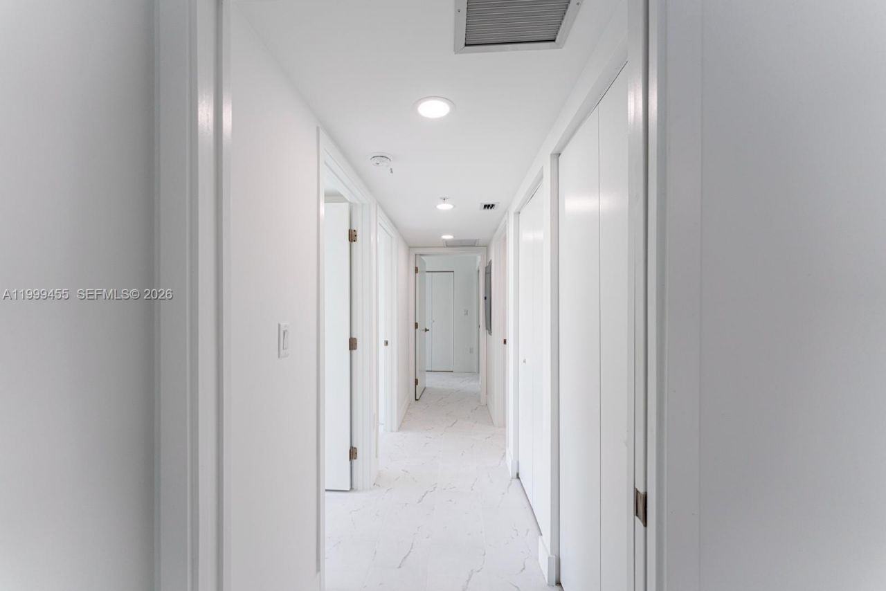 1850 Monroe St , Unit 410, Hollywood, FL 33020 Photo