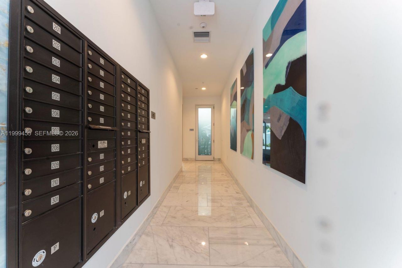 1850 Monroe St , Unit 410, Hollywood, FL 33020 Photo