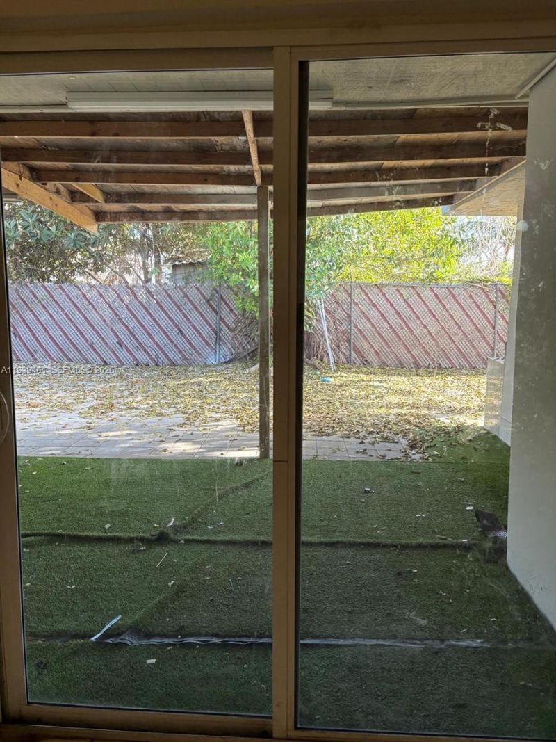 1384 NW 27th St, Unit 1382, Miami, FL 33142 Photo