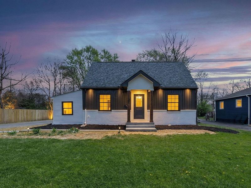 4596 Glenmawr Avenue , Columbus, OH 43224 Photo 1