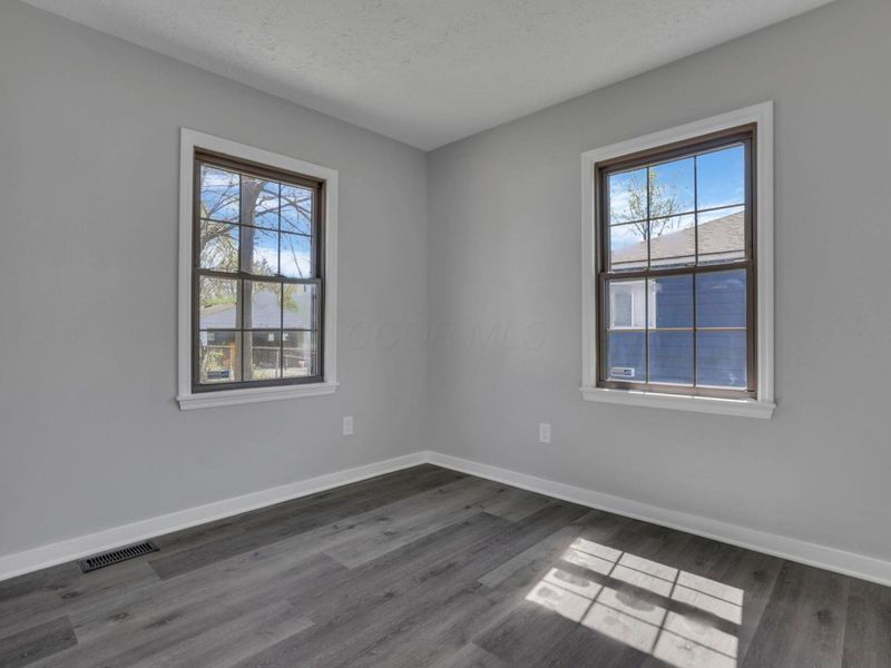 4596 Glenmawr Avenue , Columbus, OH 43224 Photo 21