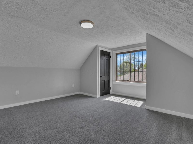 4596 Glenmawr Avenue , Columbus, OH 43224 Photo 25