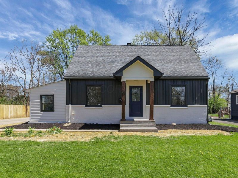 4596 Glenmawr Avenue , Columbus, OH 43224 Photo 3