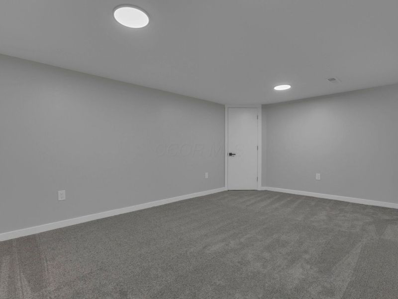 4596 Glenmawr Avenue , Columbus, OH 43224 Photo 31