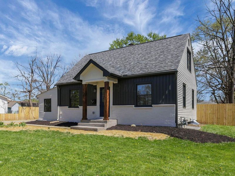 4596 Glenmawr Avenue , Columbus, OH 43224 Photo 4