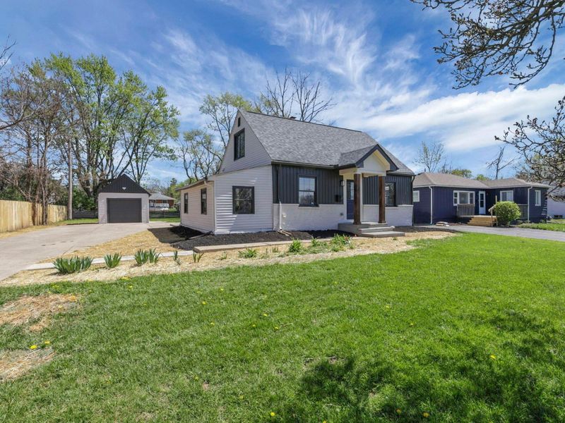 4596 Glenmawr Avenue , Columbus, OH 43224 Photo 5