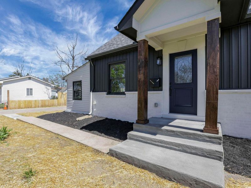 4596 Glenmawr Avenue , Columbus, OH 43224 Photo 6