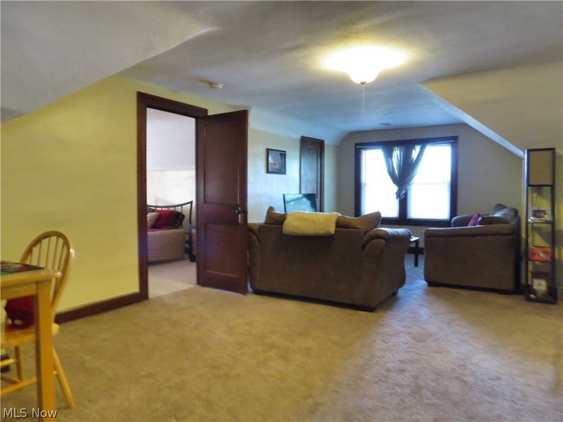 13513 Clifton Boulevard , Unit 3, Lakewood, OH 44107 Photo 5