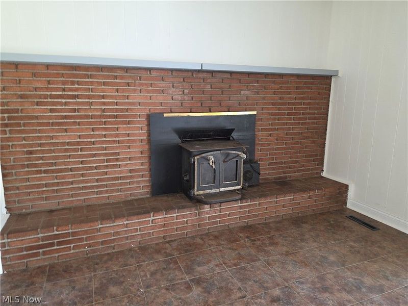 4915 Kresge Drive , Columbus, OH 43232 Photo 10