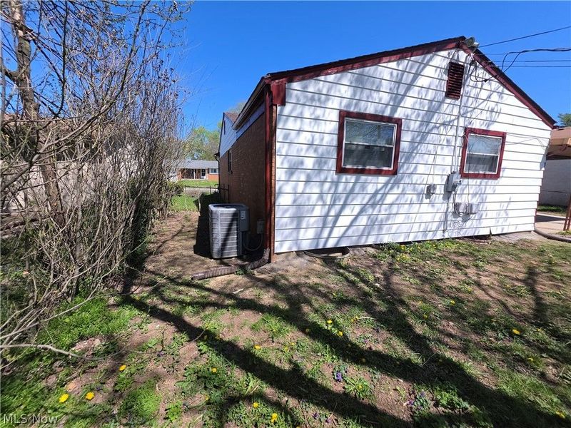 4915 Kresge Drive , Columbus, OH 43232 Photo 7