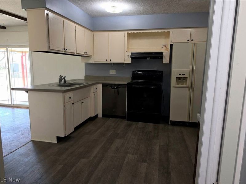 4915 Kresge Drive , Columbus, OH 43232 Photo 9