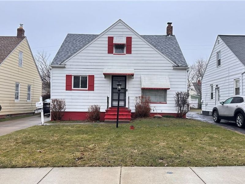 19513 Beverly Avenue , Maple Heights, OH 44137 Photo 1